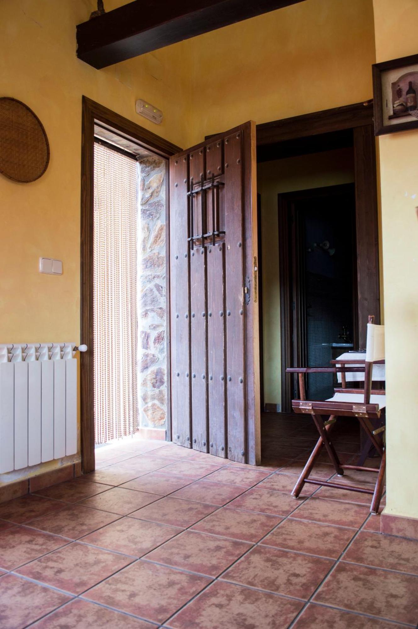 Apartamentos Rurales Alvado Tamajon Exterior photo
