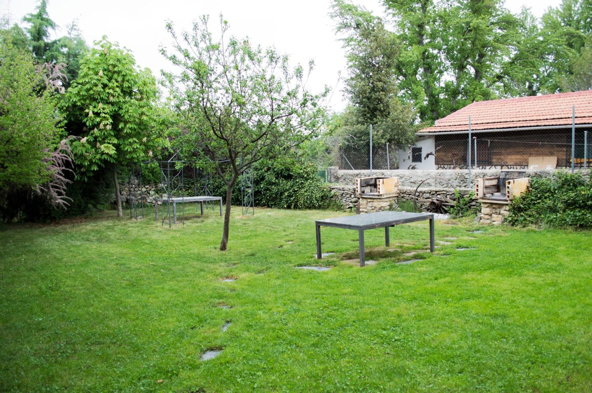 Apartamentos Rurales Alvado Tamajon Exterior photo